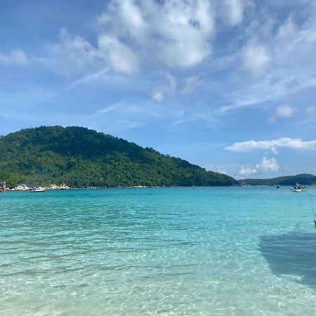 Nazza Homestay Besut With Swimming Pool Kampung Raja Экстерьер фото